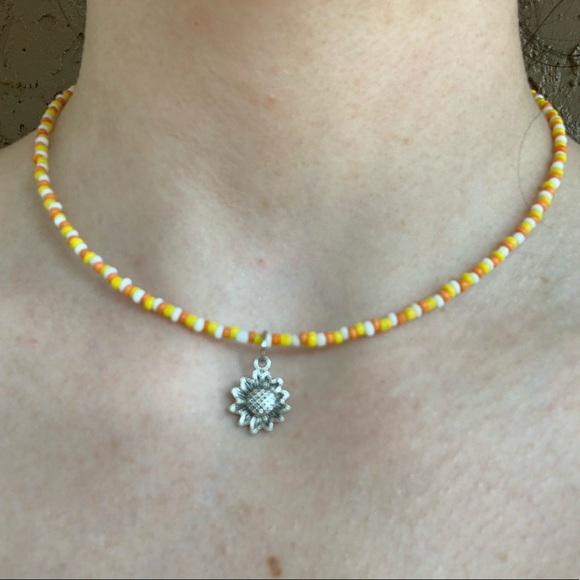 Choker - Picture 3 of 3